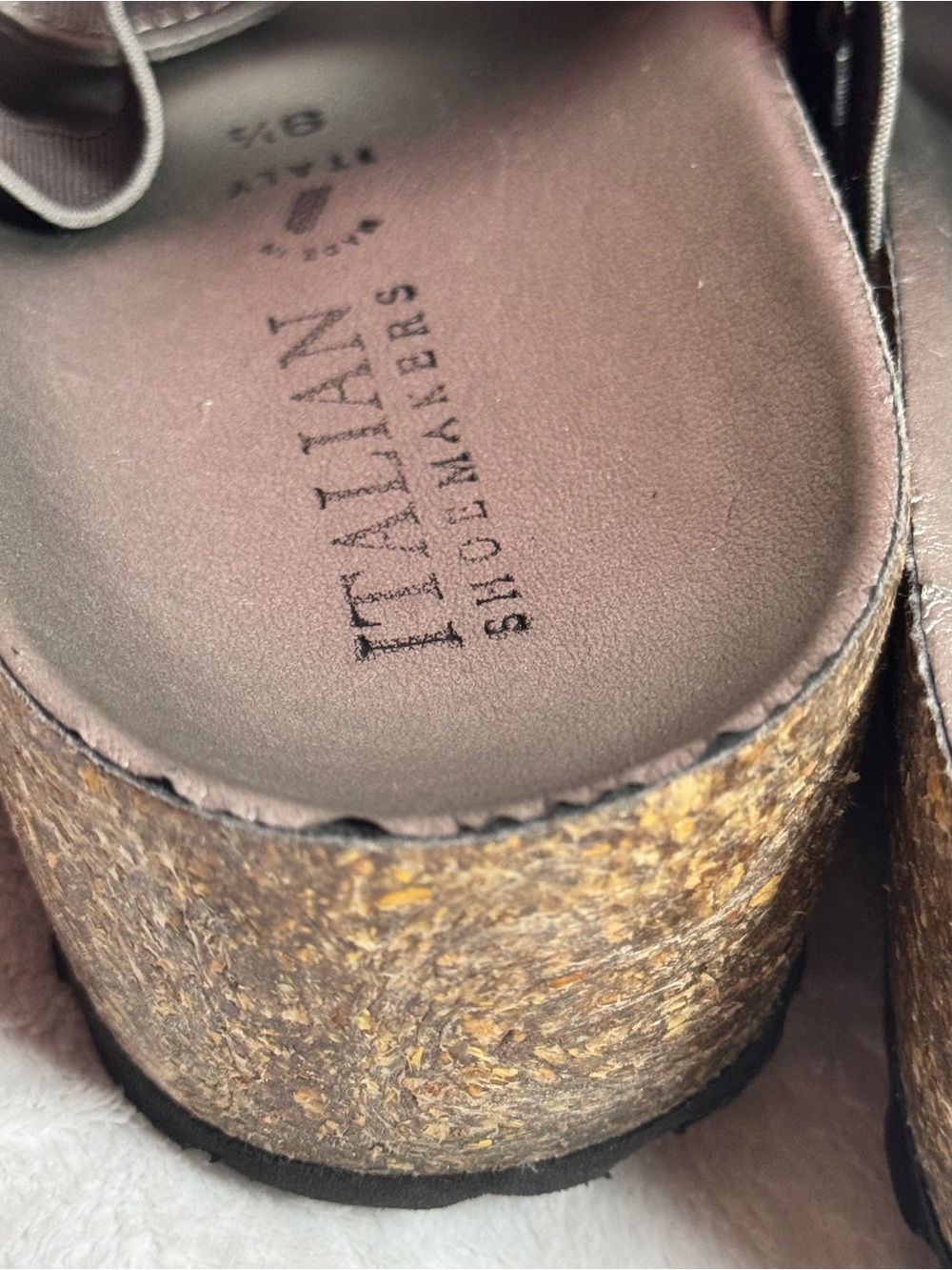 Italian Shoemakers Silver Slip On Sandals with Bling Womens Sz 9.5 Made In Italy - Picture 4 of 7